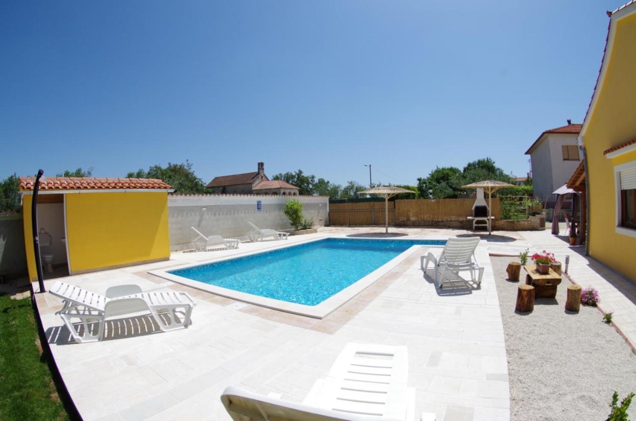 Villa House Oliva, Sveti Kirin à Svetvinčenat Extérieur photo