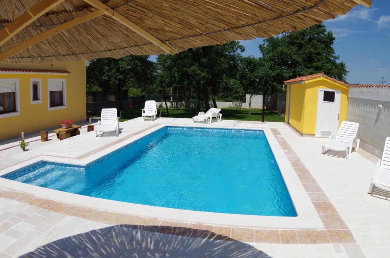Villa House Oliva, Sveti Kirin à Svetvinčenat Extérieur photo