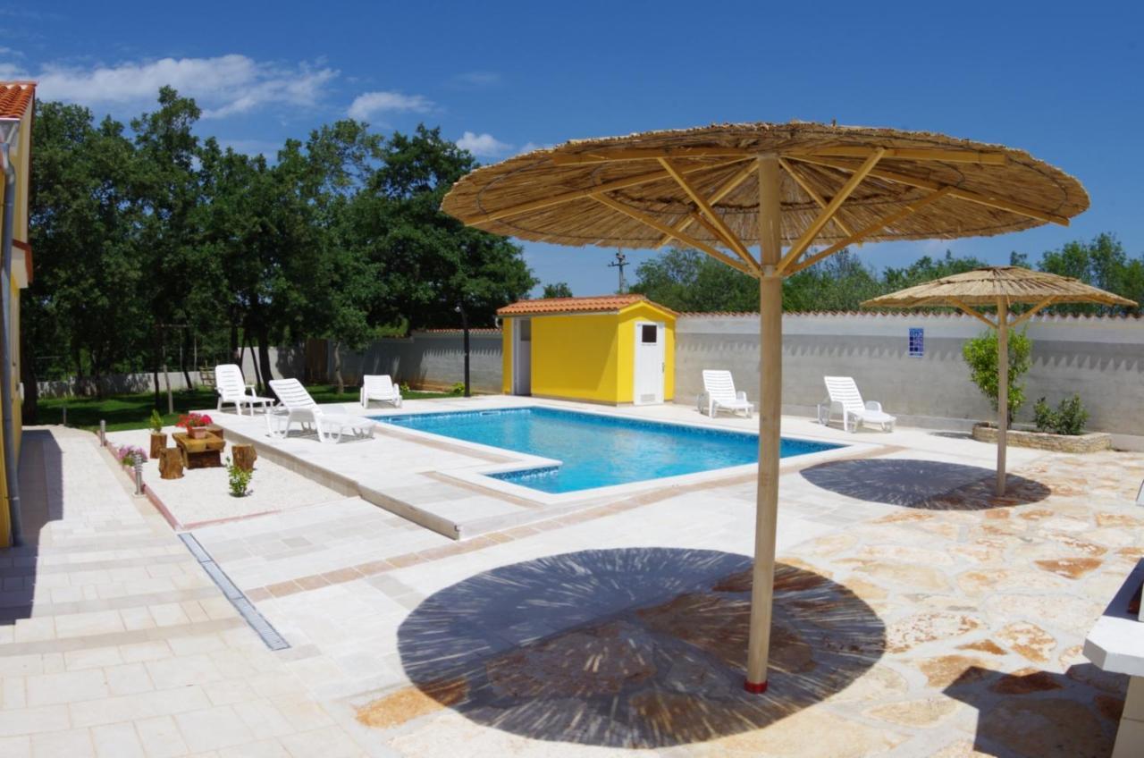 Villa House Oliva, Sveti Kirin à Svetvinčenat Extérieur photo