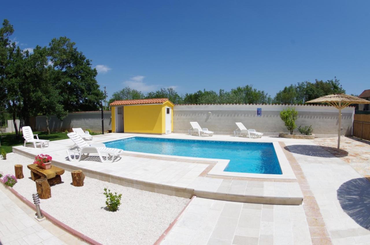 Villa House Oliva, Sveti Kirin à Svetvinčenat Extérieur photo